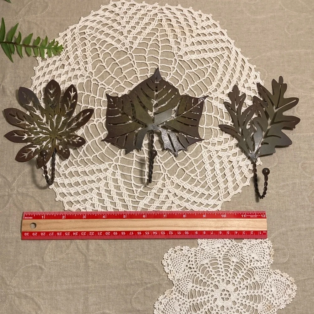 Decorative Metal Leaf Wall Hooks Set Of 3